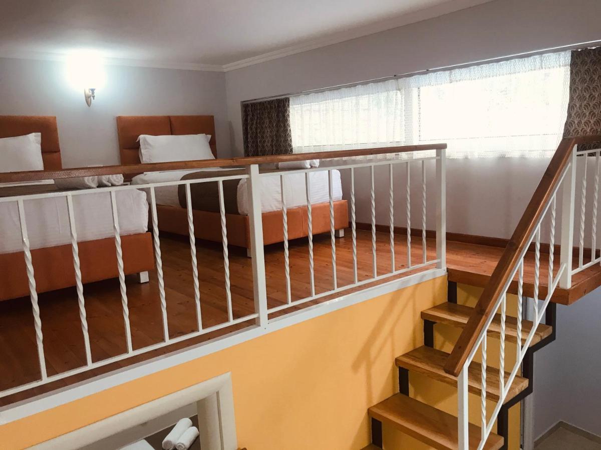 Crown Deluxe Apartments Саранда Экстерьер фото