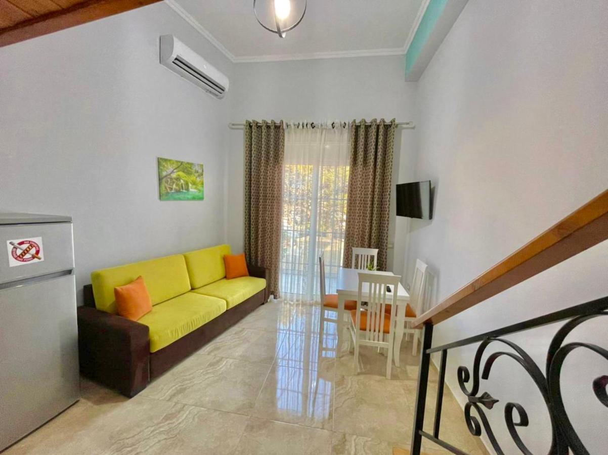 Crown Deluxe Apartments Саранда Экстерьер фото