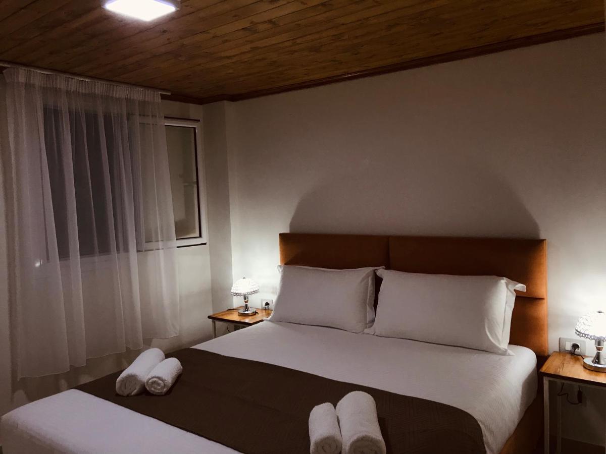 Crown Deluxe Apartments Саранда Экстерьер фото