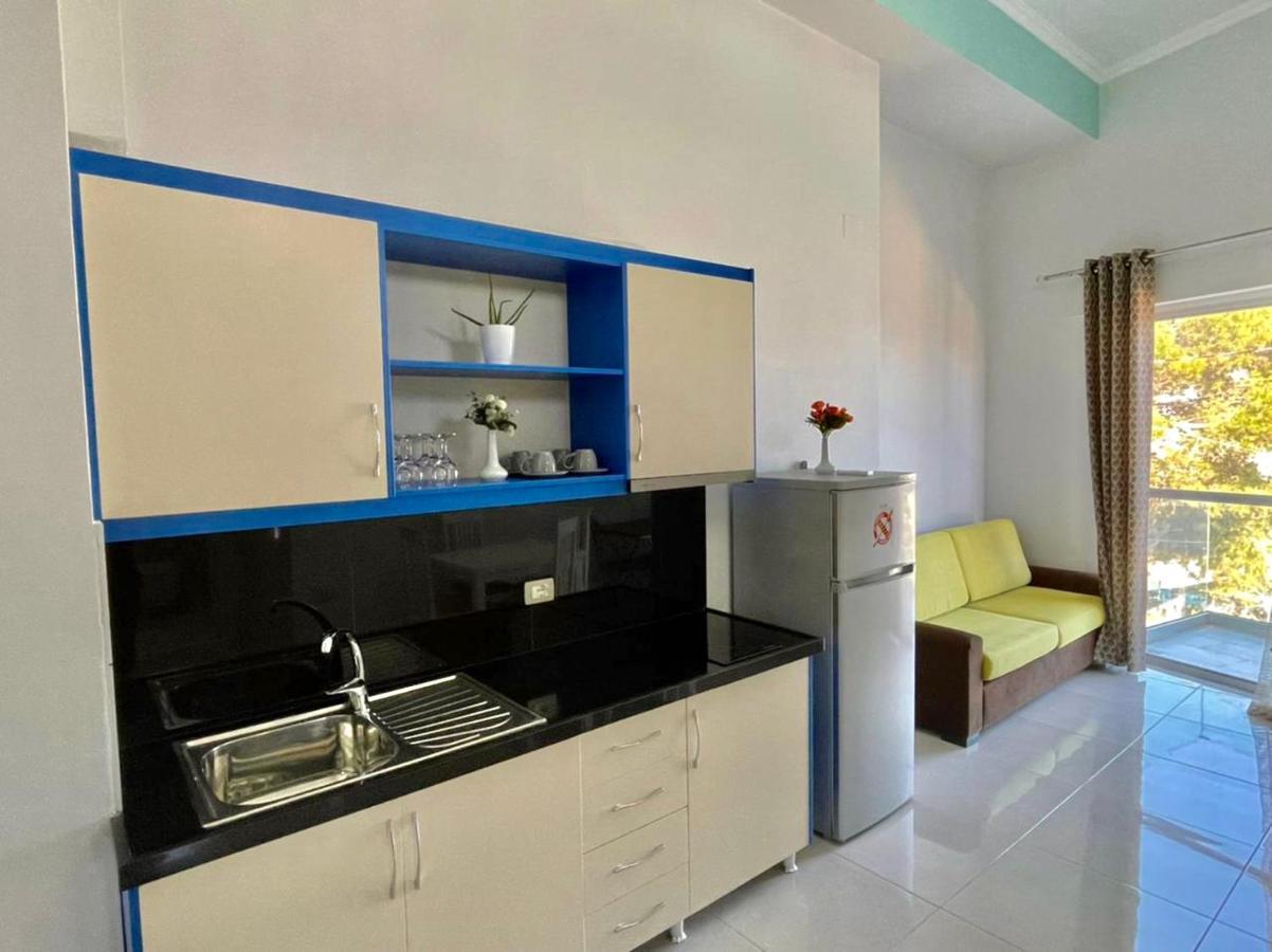 Crown Deluxe Apartments Саранда Экстерьер фото