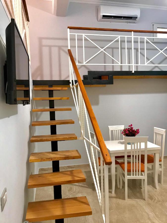 Crown Deluxe Apartments Саранда Экстерьер фото