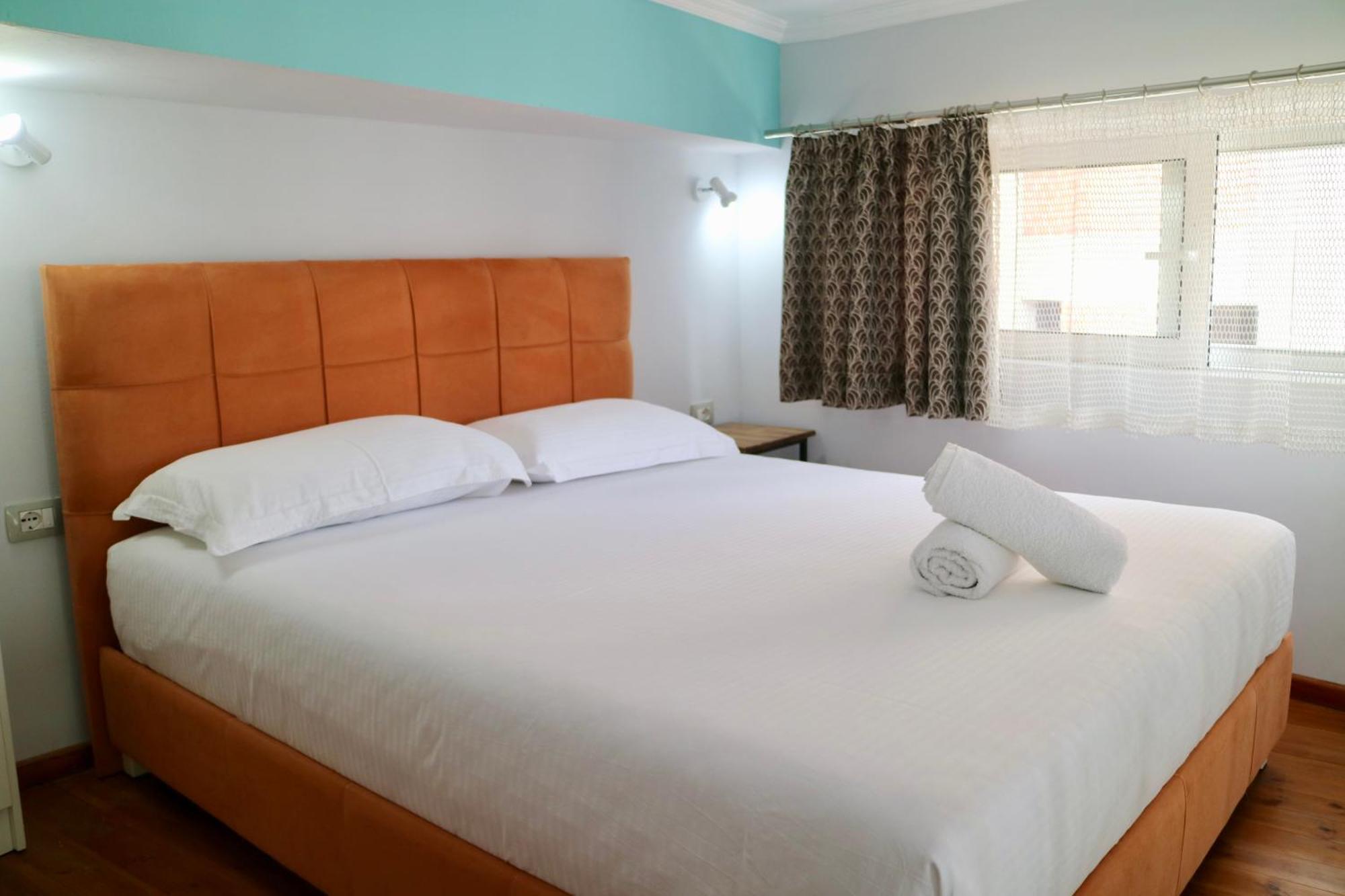 Crown Deluxe Apartments Саранда Экстерьер фото