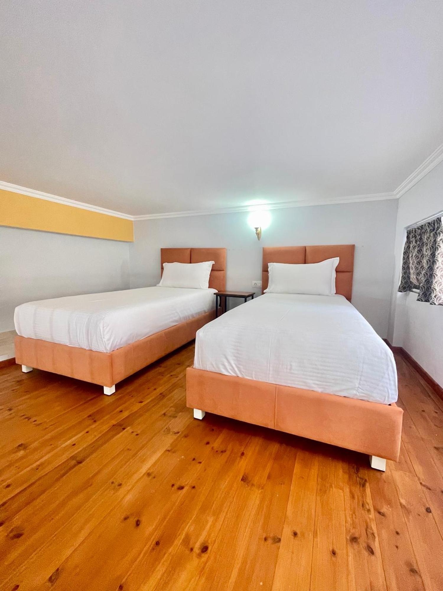 Crown Deluxe Apartments Саранда Экстерьер фото