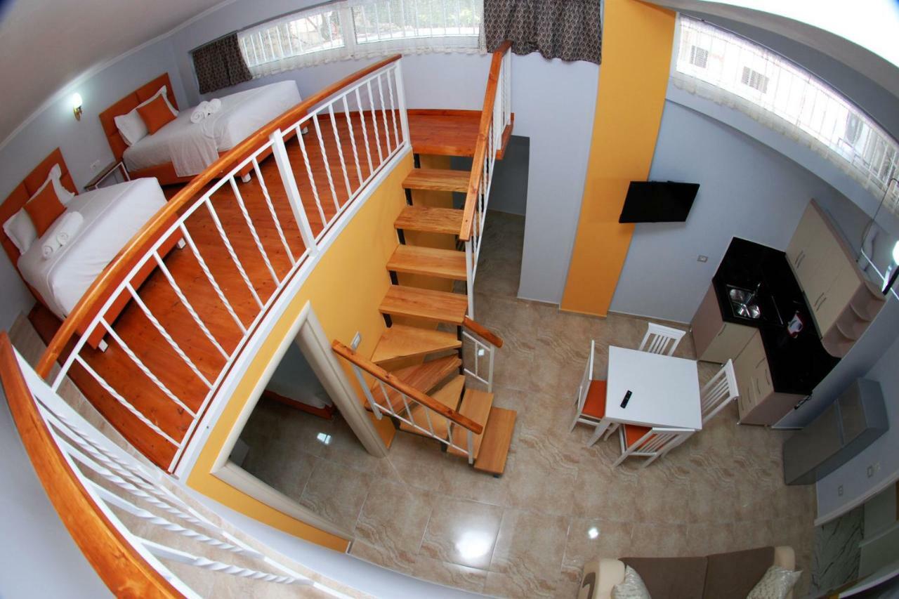 Crown Deluxe Apartments Саранда Экстерьер фото