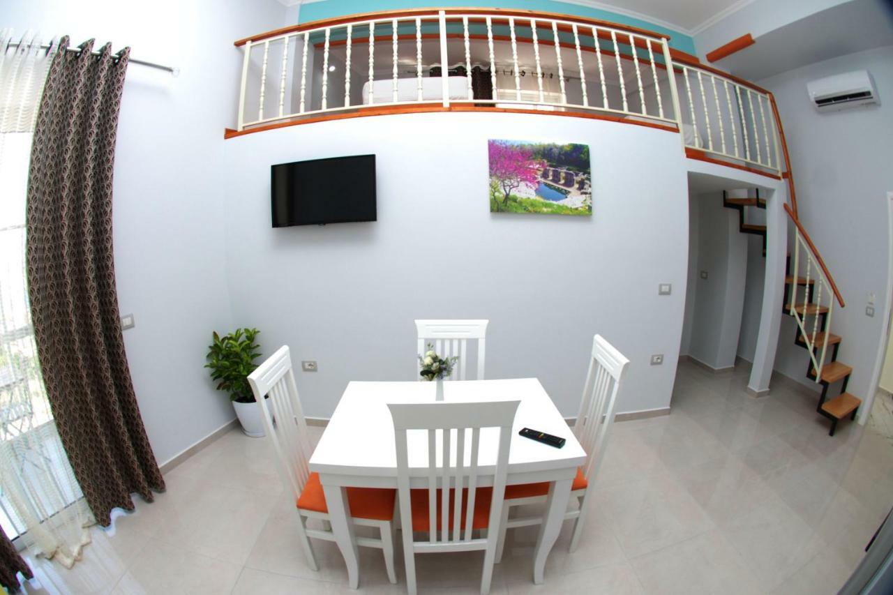 Crown Deluxe Apartments Саранда Экстерьер фото