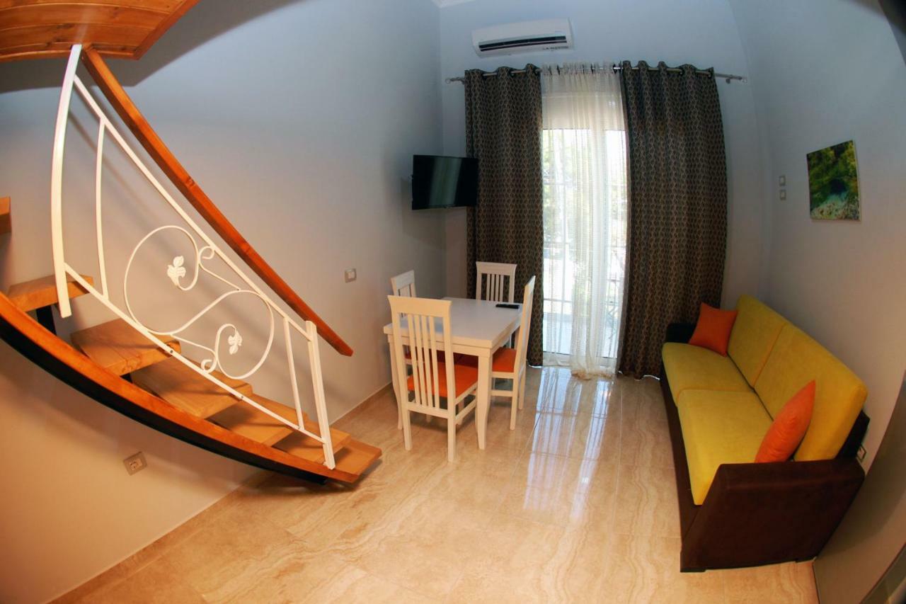 Crown Deluxe Apartments Саранда Экстерьер фото